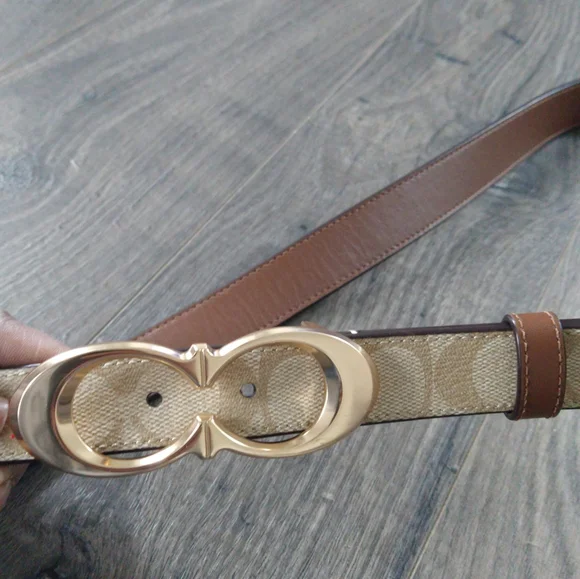 Coach-Elegant Gold and Tan Women's Belt - Picture 5 of 11